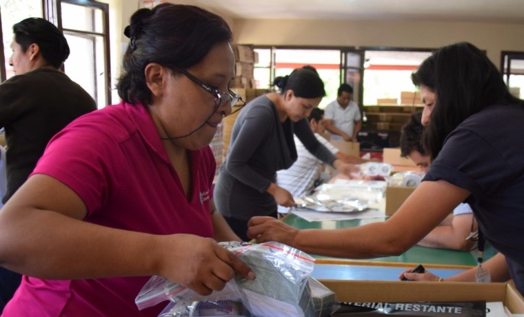 maletaselectorales_141117_3