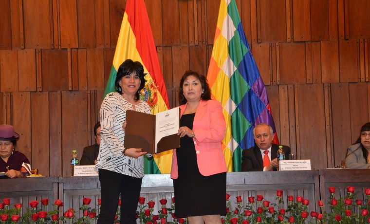 5. Mirtha Gaby Meneses Gómez (suplente)