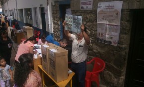 En Oruro la jornada  electoral se desarrolla sin inconvenientes