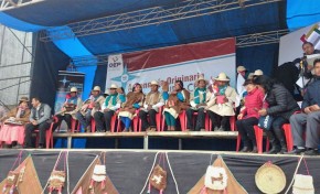 Las autoridades de Uru Chipaya asumen funciones en su primer gobierno indígena