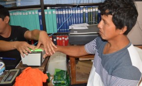 Beni: una comunidad de indígenas Esse Ejja llegó al Sereci a realizar trámites registrales