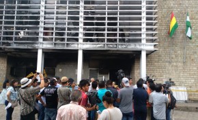 El TED Santa Cruz exige una investigación a los hechos de violencia que generaron destrozos en sus oficinas