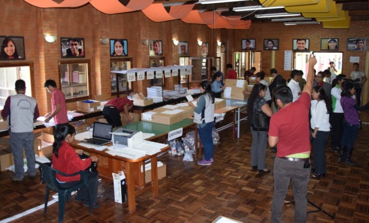 maletas_cochabamba_primarias_170119_1