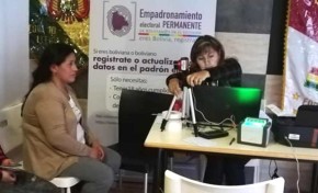 España: José Gamboa, residente boliviano en Barcelona, emitirá por primera vez su voto en las Elecciones Generales 2019