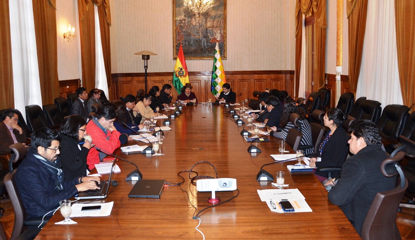 reunion_tse-cancilleria_300419_1