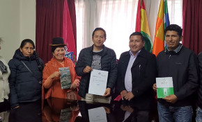 El TED La Paz entrega los resultados oficiales del Referendo Autonómico de Cartas Orgánicas a las autoridades de Cajuata