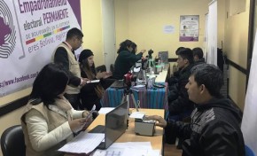 Argentina: el TSE convoca a los residentes bolivianos a empadronarse y no esperar los últimos días