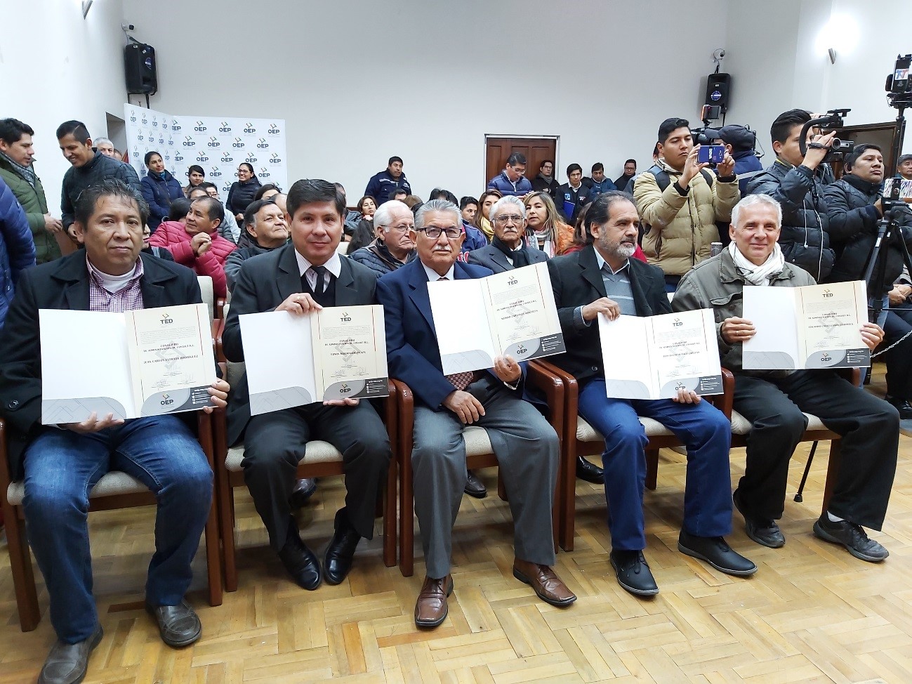 credenciales_cosaalt_140819