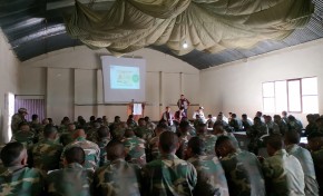 En Cochabamba, socializan sobre las Elecciones Generales con estudiantes de unidades militares