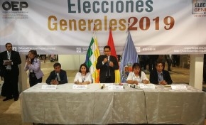 El TED Cochabamba inicia la jornada electoral en el recinto del Campo Ferial