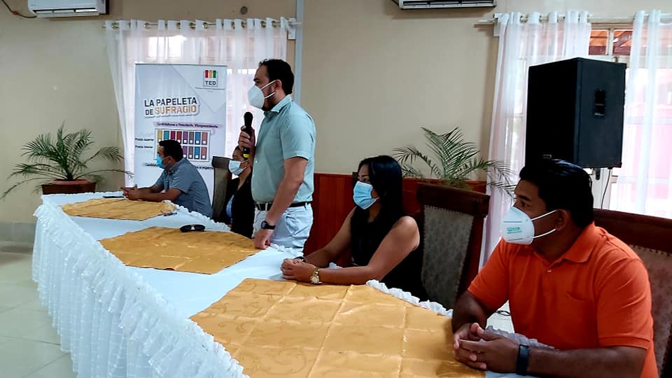 presidente inaugura el evento_n