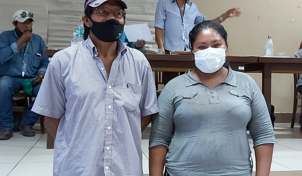 Representantes guaranís titular y suplente en la Asamblea Legislativa Departamental de Tarija.