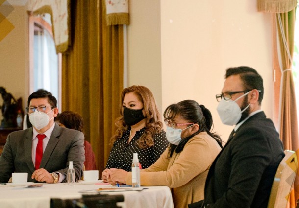 Autoridades y académicos trazan la agenda pendiente para la consolidación del sistema electoral boliviano