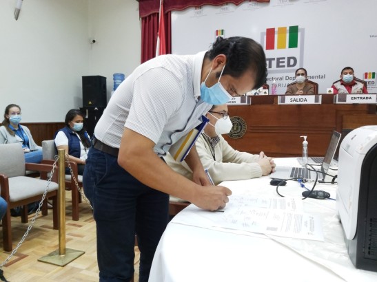 Efraín Maraz, delegado del MAS-IPSP