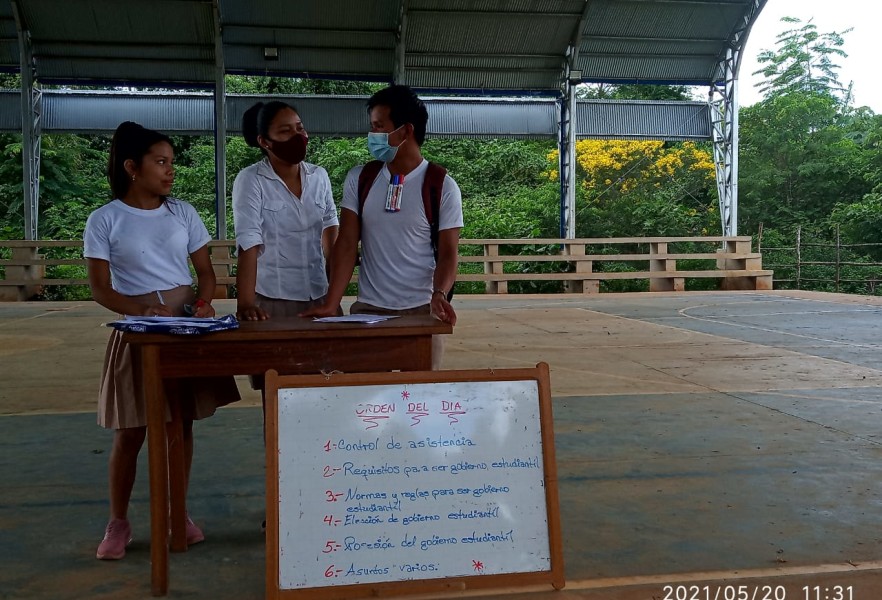 Elección estudiantil en la unidad educativa Juana Azurduy de El Sena, Pando.