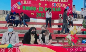 El TED Chuquisaca entrega credenciales a representantes de 27 gobiernos estudiantes del municipio de Presto