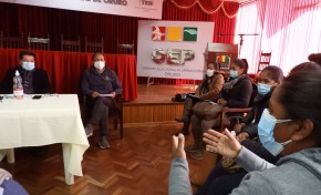 Estudiantes de Uru Chipaya elegirán a sus representantes por “aclamación en fila”