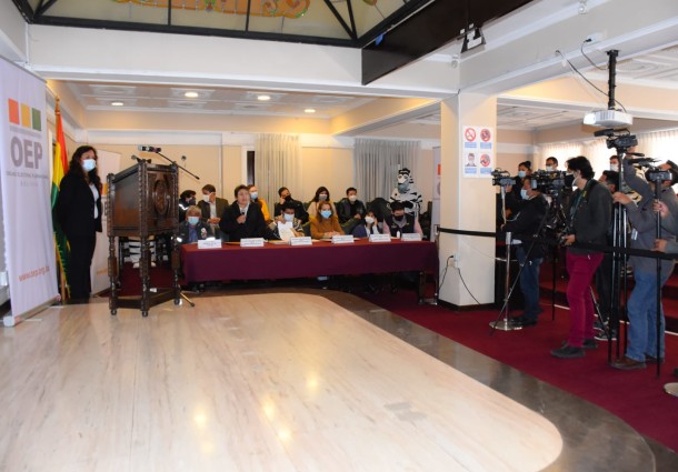 Albergues y centros infantiles de La Paz se beneficiarán con saneamiento documental y certificados de nacimiento gratuitos