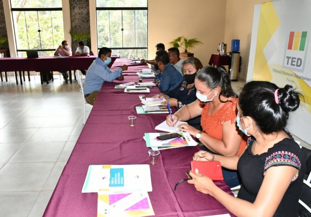 Pando cierra el ciclo de diálogos sobre acoso y violencia política contra las mujeres