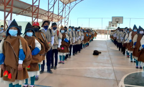 Estudiantes de Uru Chipaya eligen a su gobierno estudiantil por normas y procedimientos propios