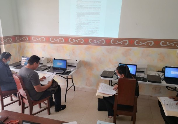 Capacitan a oficiales de Registro Civil de cuatro localidades de Santa Cruz para comenzar a atender a la población