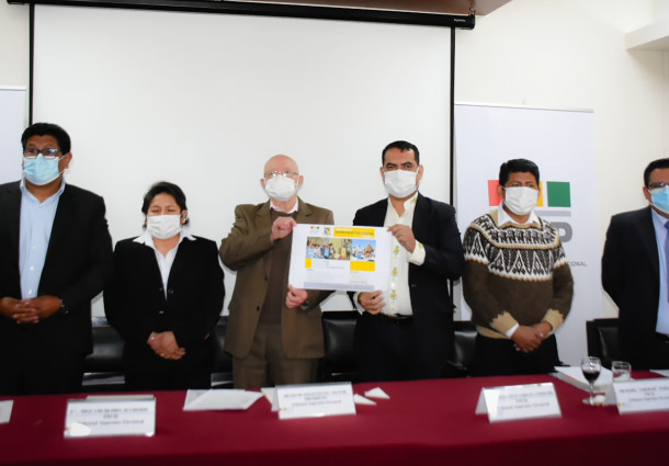 Órgano Electoral y UPEA buscan profundizar conocimientos académicos a través del Diplomado en Democracia Intercultural