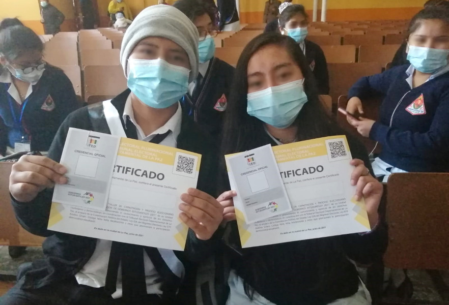 ESTUDIANTES LA PAZ 2