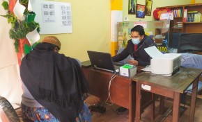 Durante cinco días, el Serecí La Paz visita cinco puntos de la ciudad para hacer saneamientos y emitir certificaciones