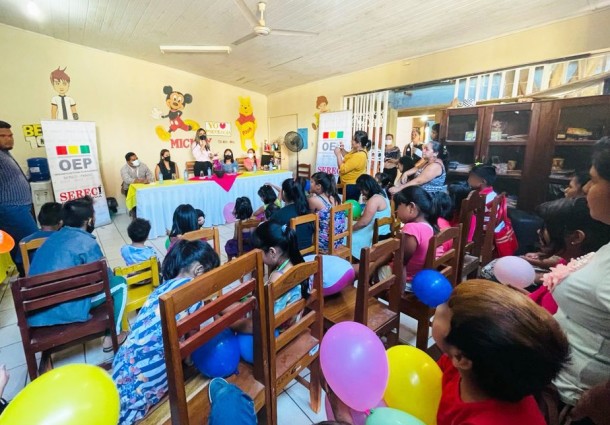 Niñas y niños que viven en el Sedeges de Pando se benefician con certificados de nacimiento gratuitos y otros servicios del Serecí