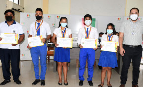 TED Pando entrega certificados de reconocimientos a participantes de la III Olimpiada de la Democracia Intercultural