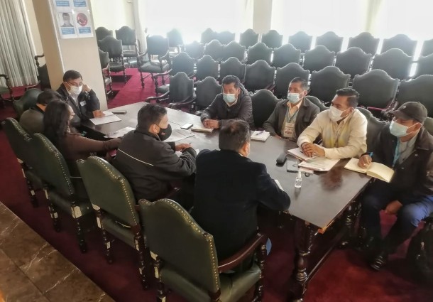 Serecí y legisladores indígenas de La Paz se reúnen para coordinar la ejecución de servicios registrales en el área rural