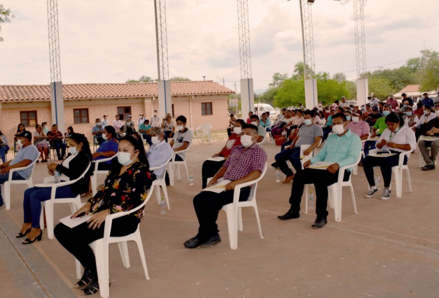 Entrega de credenciales Charagua 6