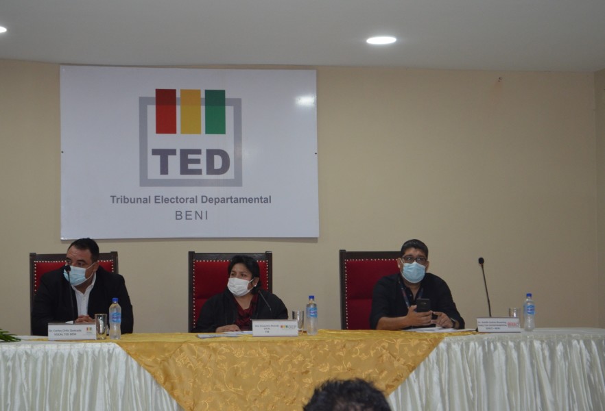 Vocales del TSE TED Beni y Director Serecí
