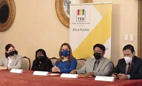 Asambleístas departamentales y concejales municipales de Chuquisaca participan en el Encuentro departamental contra el acoso y violencia política