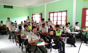 Estudiantes de FATESCIPOL y vecinos de Cobija se benefician con una campaña de saneamiento de partidas de nacimiento, matrimonio y defunción