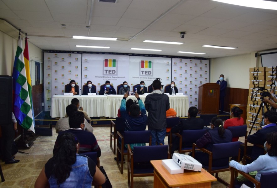 Maletas Elect Cbba 001