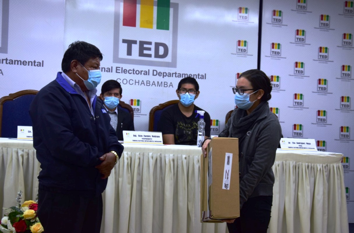 Maletas Elect Cbba 007