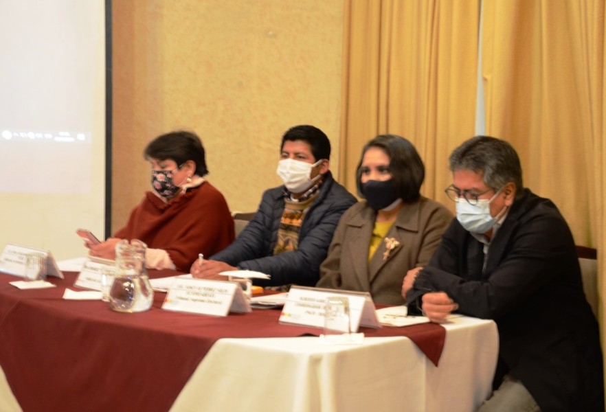 Autoridades del TSE y PNUD