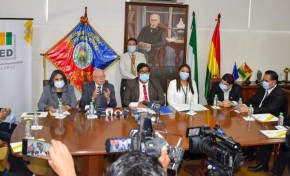 El TSE, el TED Santa Cruz y la UAGRM suscriben convenio para promover la formación e investigación