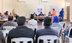 Autoridades de Charagua Iyambae y Kereimba Iyaambae comparten experiencias de democracia comunitaria con maestras, maestros  y estudiantes