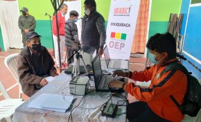 Autoridades del TSE destacan labor del Serecí Chuquisaca tras la declaración de departamento “libre de indocumentados”