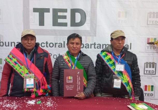 El TED Potosí entrega credencial al nuevo Jilakata de la Autonomía Originaria del Jatun Ayllu Yura