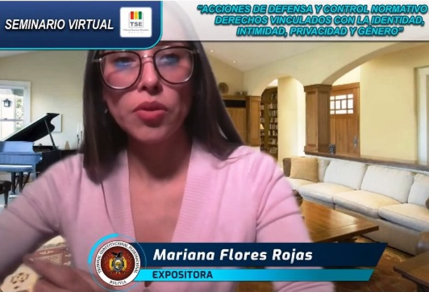 Mariana FR expositora