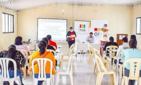 TED Santa Cruz capacita sobre democracia intercultural a maestras y maestros de educación regular