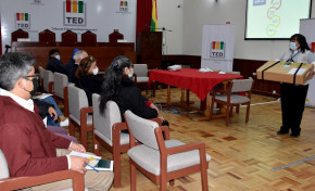 El TED Tarija capacita a jurados que administrarán las elecciones de Cosett RL