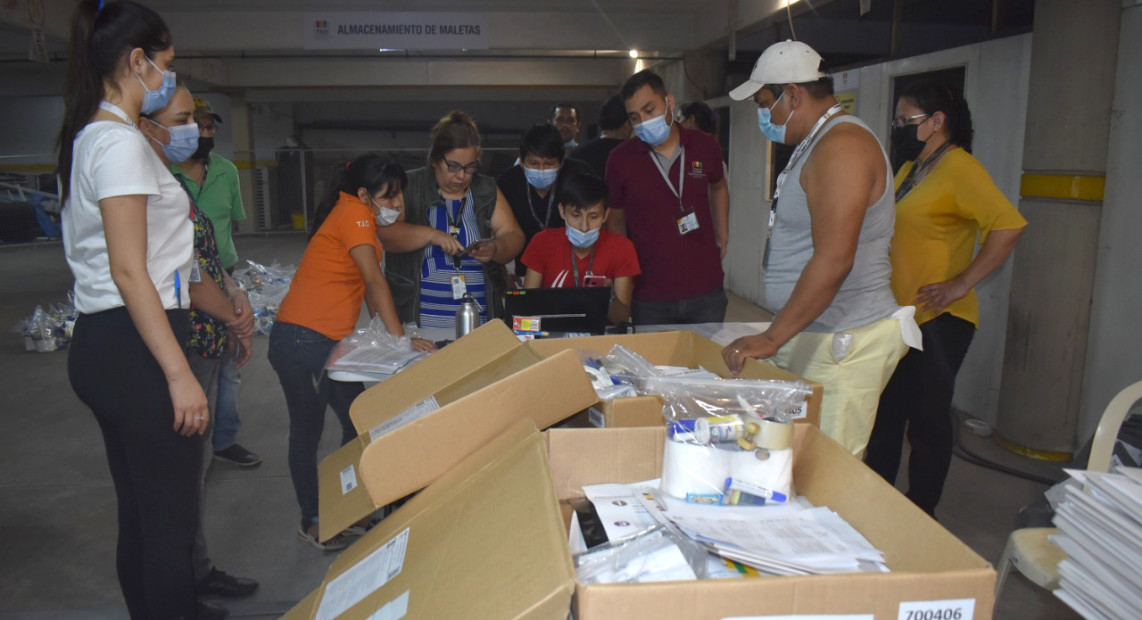 SCZ_MALETAS_ELECTORALES_01