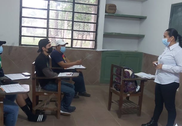 El TED Santa Cruz capacita a jurados electorales y socializa la Carta Orgánica de San Ignacio de Velasco