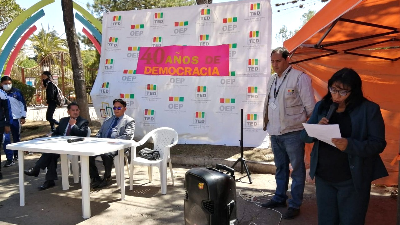 CHUQ_FERIA_DEMOCRACIAS_01