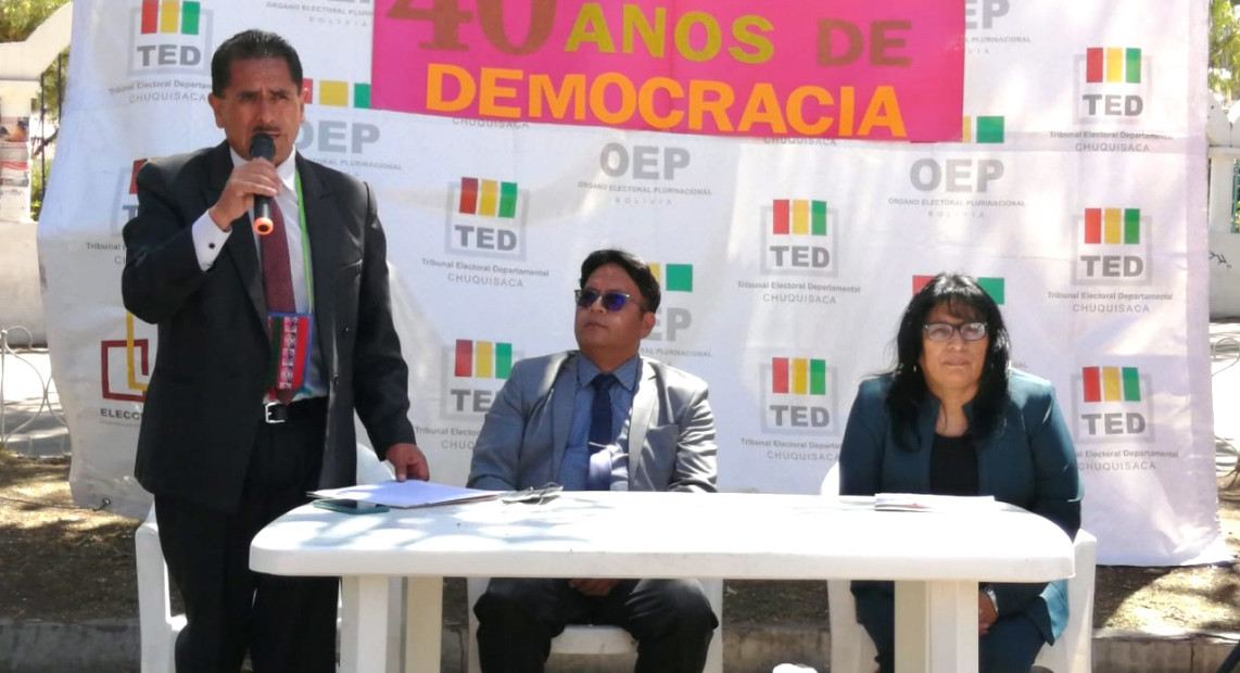 CHUQ_FERIA_DEMOCRACIAS_02