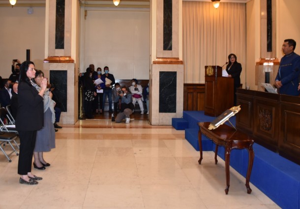 Con la posesión de dos vocales se completa la Sala Plena del TSE